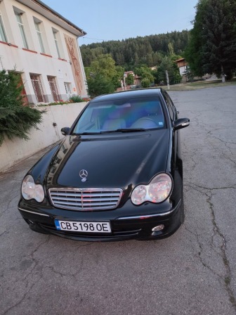 Mercedes-Benz C 220 2.2