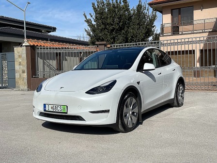 Tesla Model Y Long Range Dual