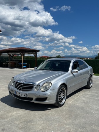 Mercedes-Benz E 320 Газ-Бензин