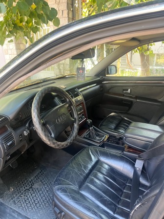 Audi A8 2.8 Quattro