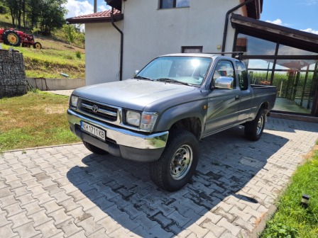 Toyota Hilux 2.4 бензин/газ