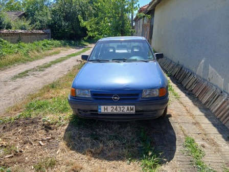 Opel Astra 1.6 mono