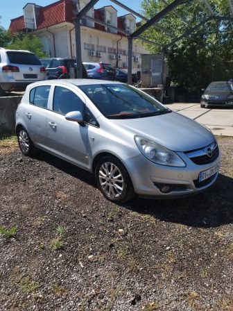 Opel Corsa 1.2 кб 75кс
