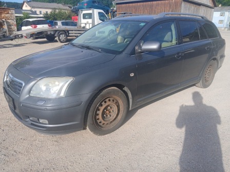 Toyota Avensis 2.2