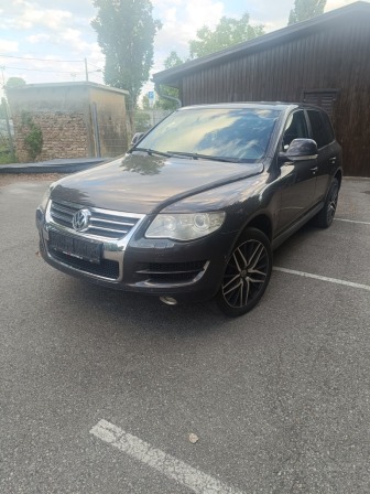 VW Touareg 3000куб.239ps