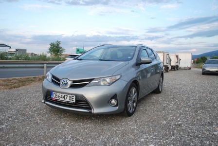 Toyota Auris Hybrid 1.8