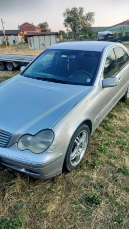 Mercedes-Benz C 220 2.2