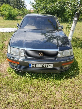 Lexus LS400