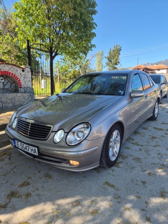 Mercedes-Benz E 200