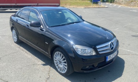 Mercedes-Benz C 320