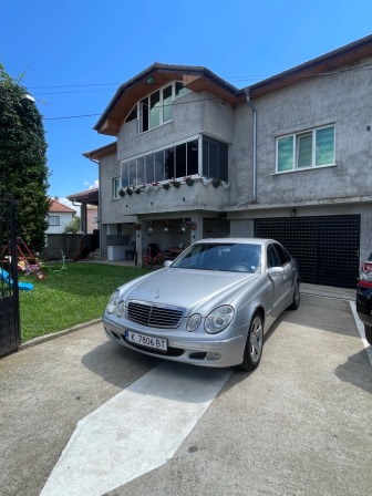 Mercedes-Benz E 270