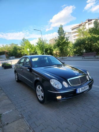Mercedes-Benz E 320 AVANTGARDE