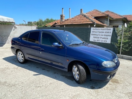 Renault Megane 1.6 КЛИМА