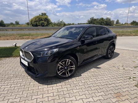 BMW iX2 xDrive30