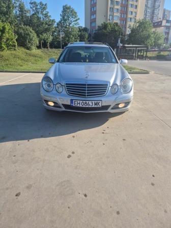 Mercedes-Benz E 320