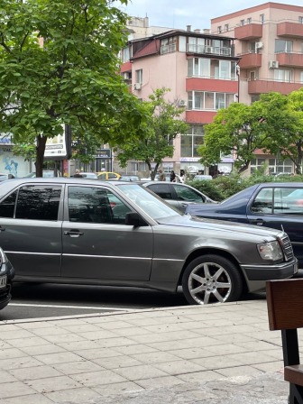Mercedes-Benz 124 250