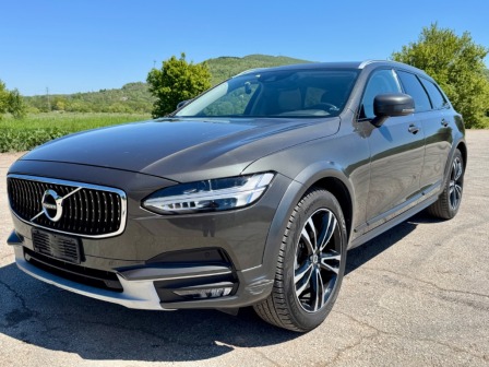 Volvo V90 Cross Country