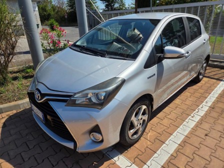 Toyota Yaris 1.5 Hybrid E6