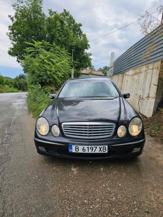 Mercedes-Benz E 320 3.2