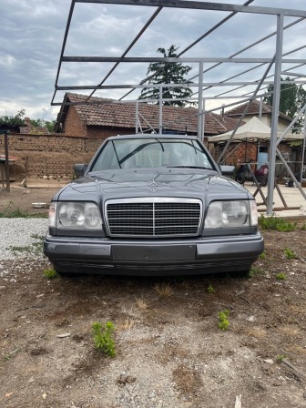 Mercedes-Benz 124 E250D