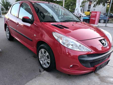 Peugeot 206 Plus 1.1-100000км