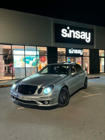 Mercedes-Benz E 270 2.7