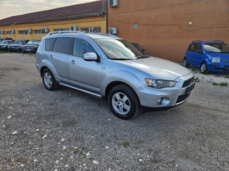 Mitsubishi Outlander 2,2DI-D Автомат