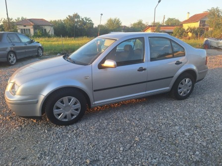 VW Bora 1.6i klima