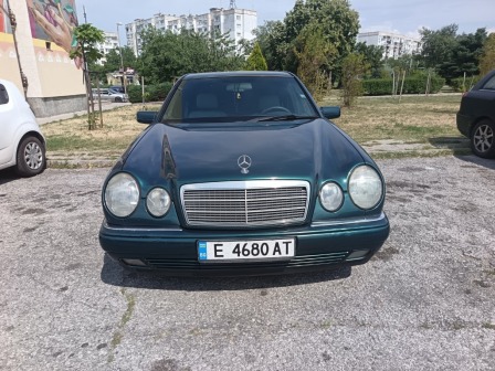 Mercedes-Benz E 220 2.2