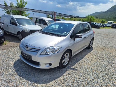 Toyota Auris Фейслифт