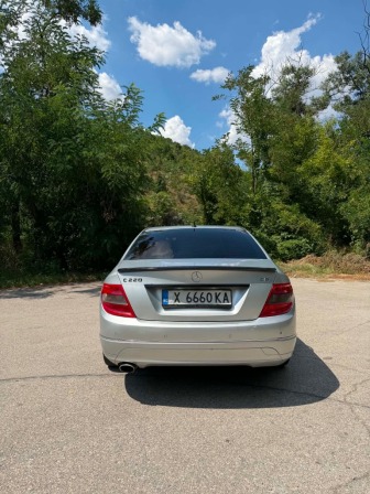 Mercedes-Benz C 220