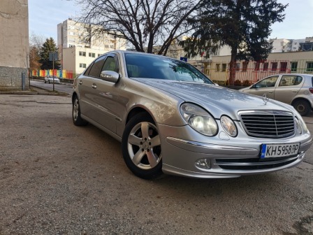 Mercedes-Benz E 240 Avantgarde