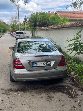 Mercedes-Benz E 320 3.2