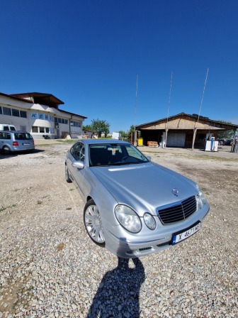 Mercedes-Benz E 220
