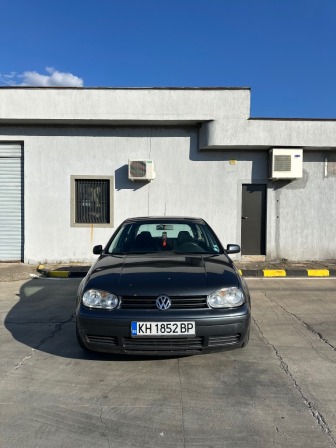 VW Golf 1.6sr