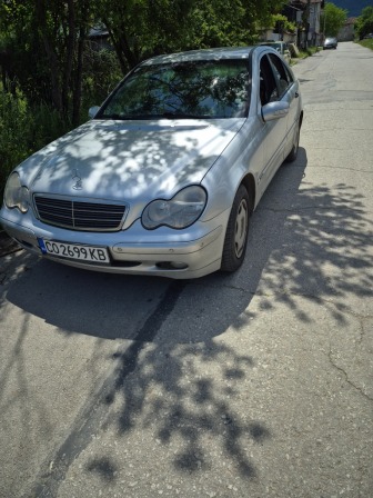 Mercedes-Benz 200