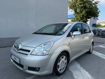 Toyota Corolla Verso 2.2D 6+1