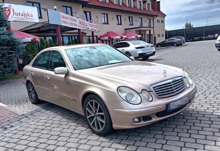 Mercedes-Benz E 500 V 8.306kc