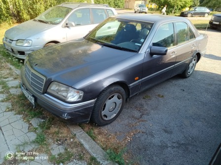 Mercedes-Benz C 180