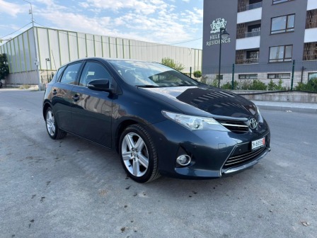Toyota Auris 1.6i Swiss