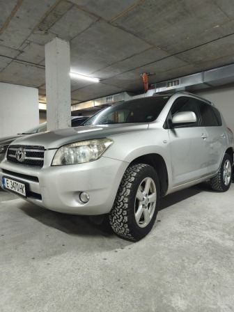 Toyota RAV 4 2.2 136Hp