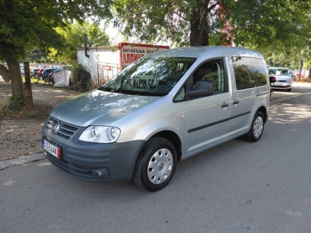 VW Caddy 1.6-7 места