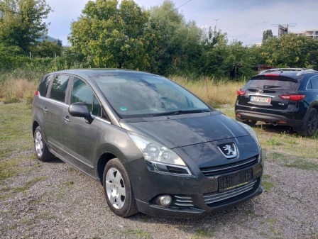 Peugeot 5008 1.6 TURBO