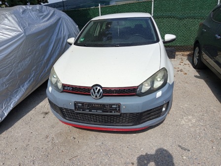 VW Golf 2000