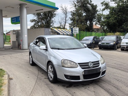 VW Jetta 2.0 TDI 6 ск