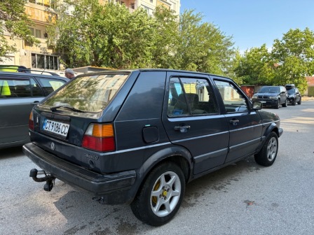 VW Golf 1.3 Карб