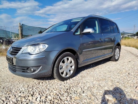 VW Touran 1.9 TDI-105ks.