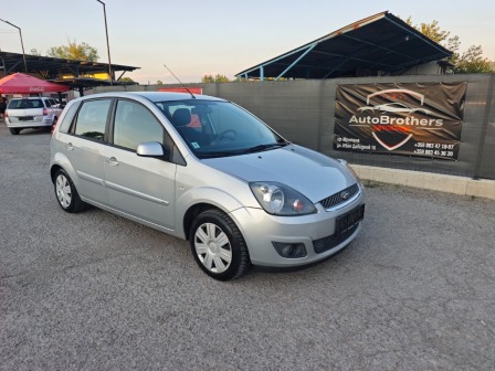 Ford Fiesta 1.3i клим фейс