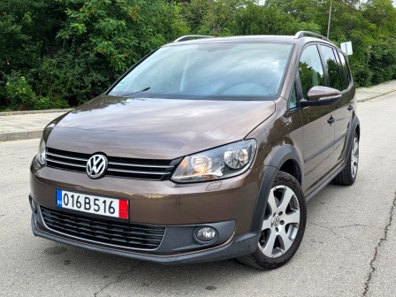 VW Touran 2.0 TDi CROSS