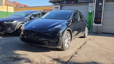 Tesla Model Y Long Range AWD